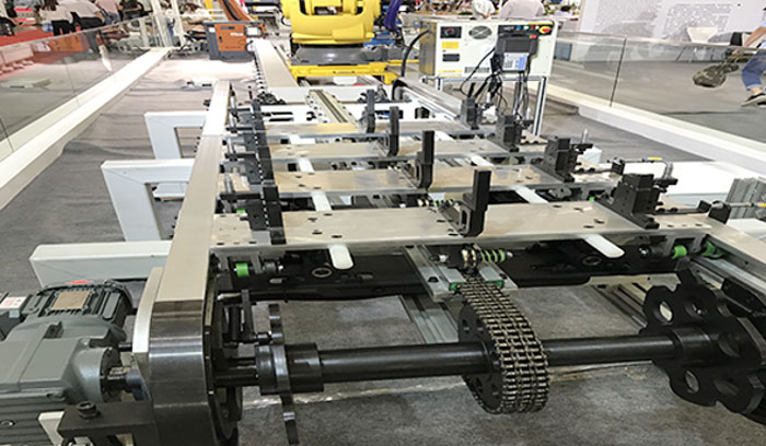 Heavy duty stowage tool chain line